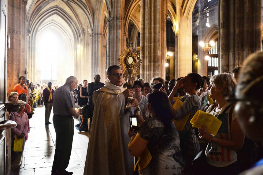 Messe Des Malades Saint Nicolas Des Champs