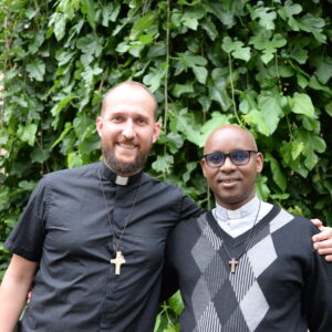 Pères Yann Barbotin & Aimable Ndayinsenga