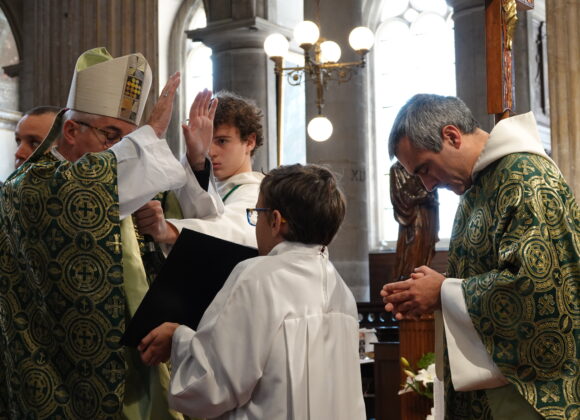 PHOTOS d’installation du père Bertrand ARSAC – Dimanche 5 octobre 2025